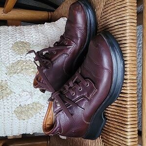 Timberland smart comfort system, brown leather ankle boots, size 8.5